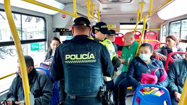Imagen noticia Policía y TransMilenio verificarán el pago del pasaje estando en el bus
