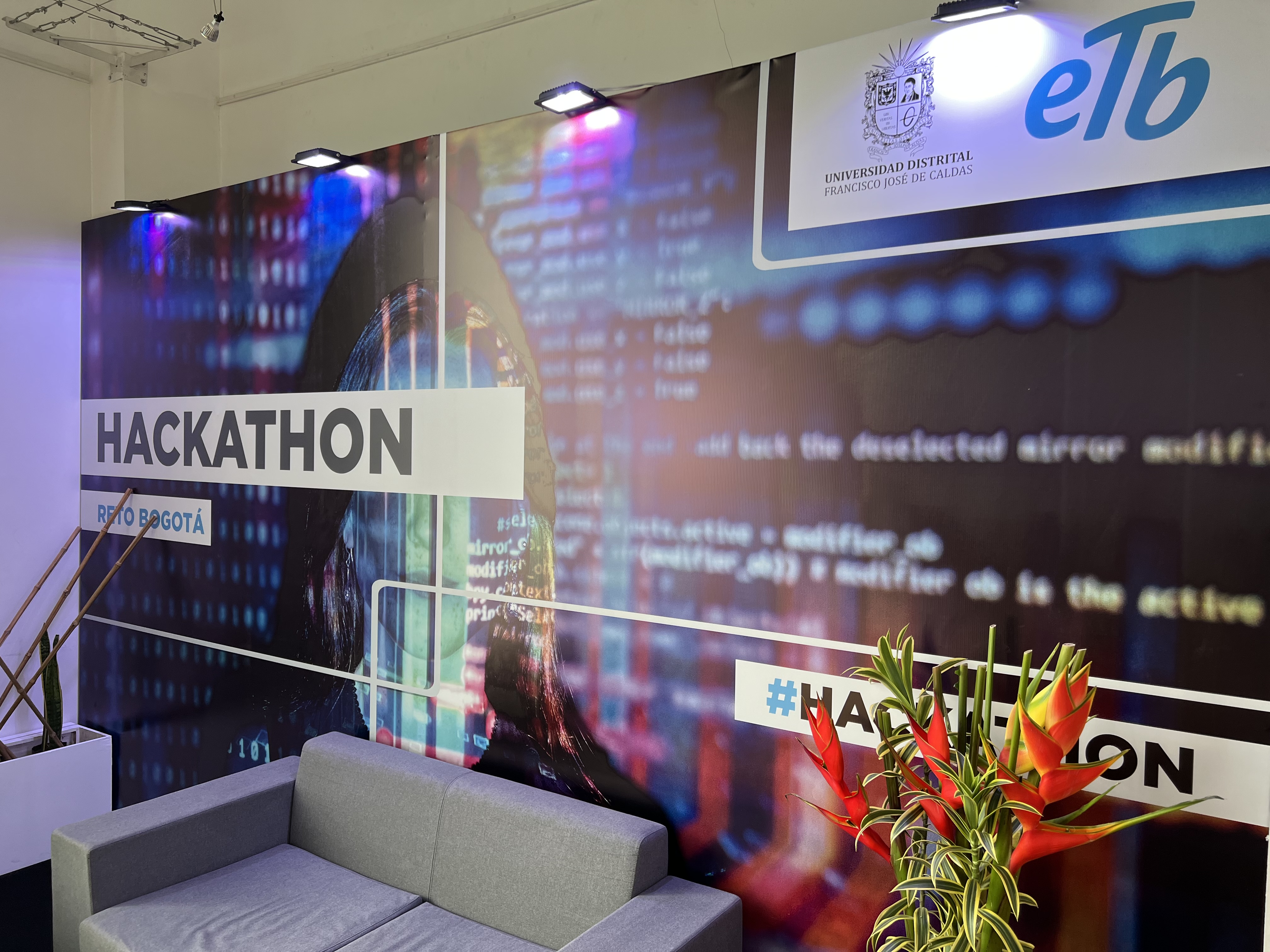 Imagen noticia Arrancó la ‘Hackathon Reto Bogotá’ 