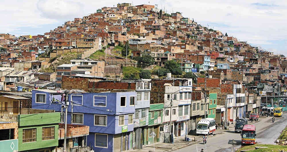 Imagen noticia Pobreza Multidimensional 2022, el más bajo de la historia en Colombia