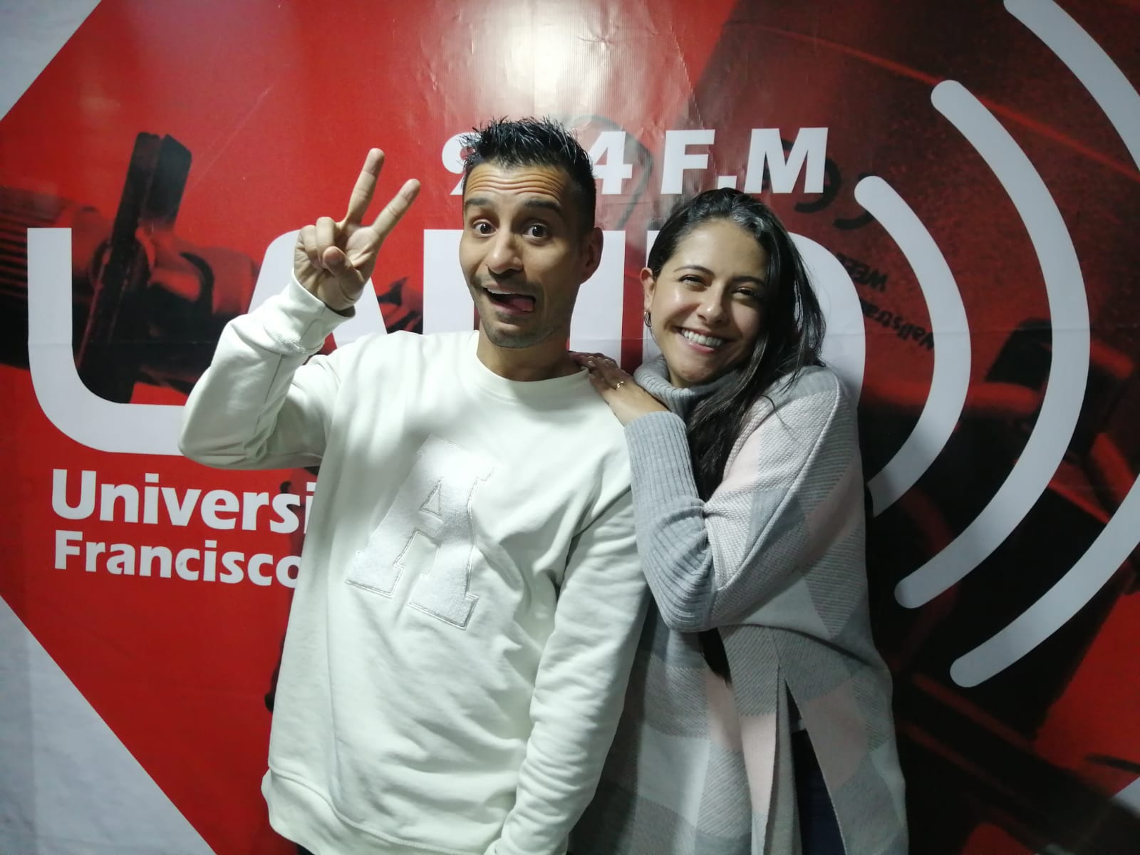 Imagen noticia Los comediantes Tavo Bernate y Diana Medina en LAUD 90.4 FM ESTÉREO