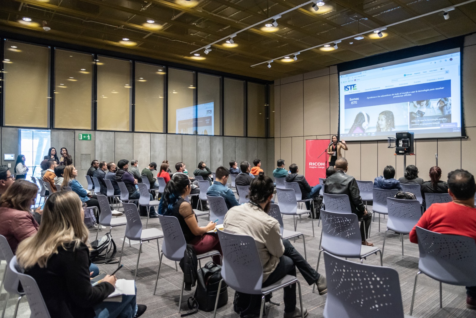 Imagen noticia ‘Edutechnia’: La feria que reúne la tecnología y la educación en pro de la sociedad