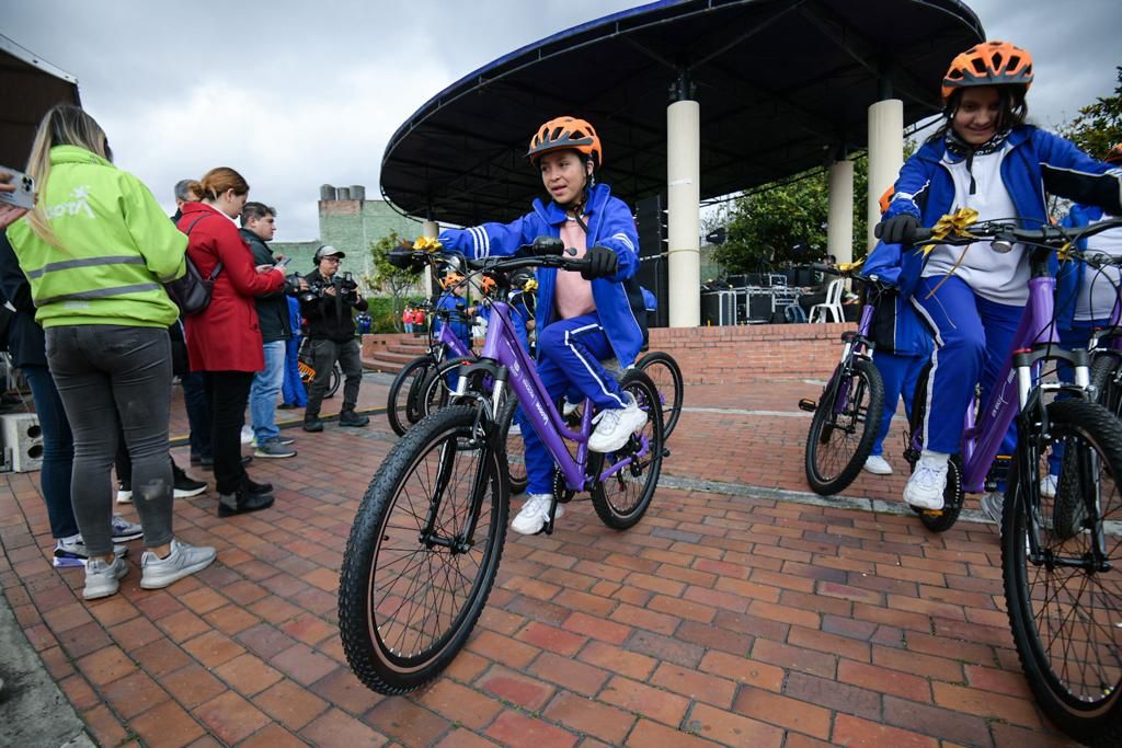 Imagen noticia Estudiantes de colegios serán beneficiados con entrega de bicicletas