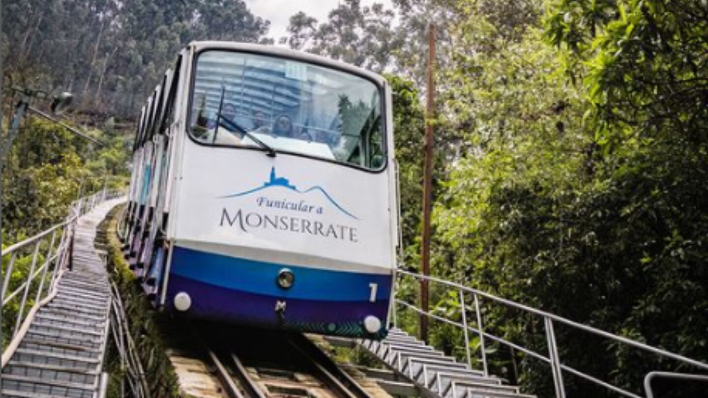 Imagen noticia Vuelve a funcionar el funicular en el Cerro de Monserrate de Bogotá