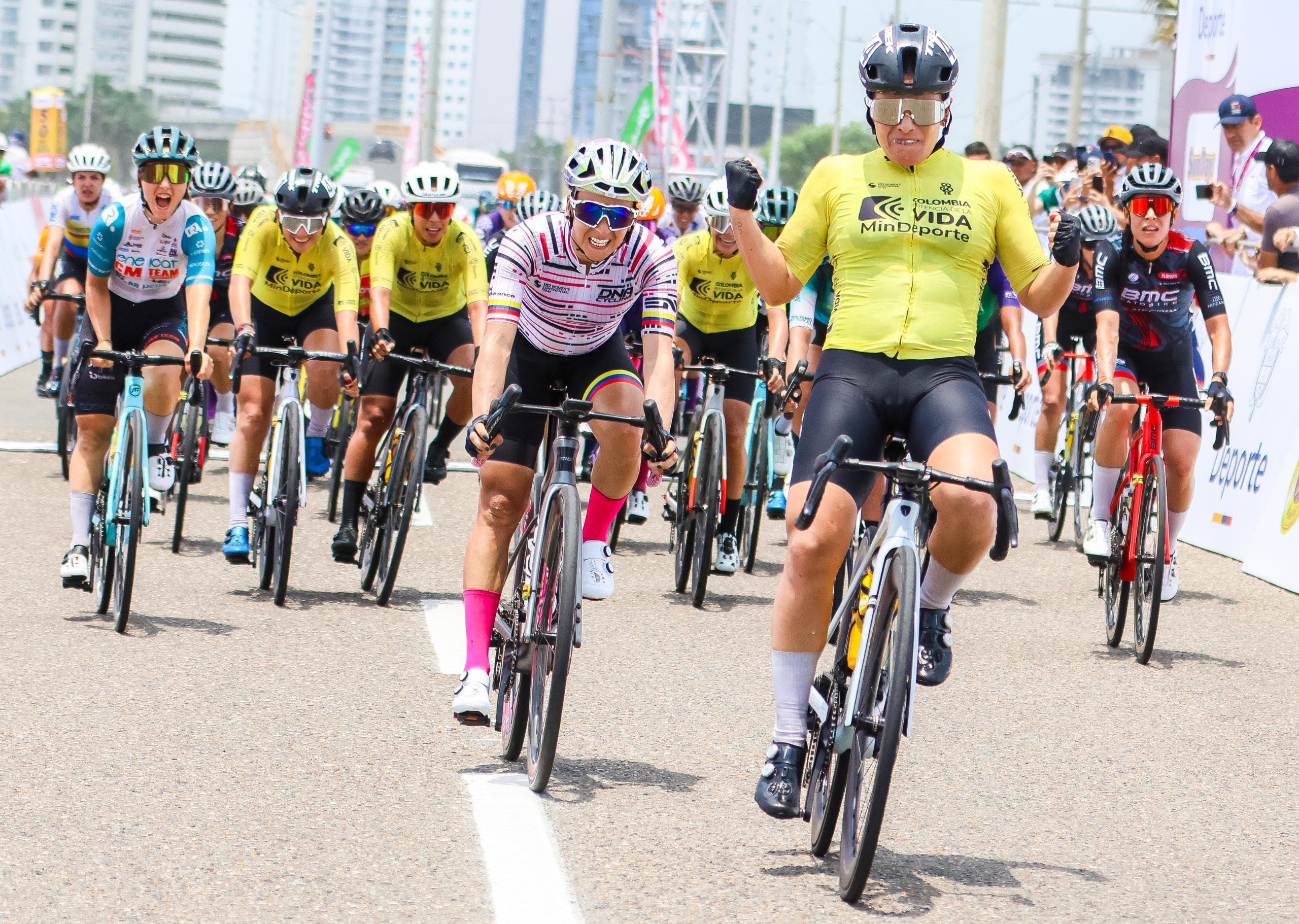 Imagen noticia Inició la vuelta Colombia Femenina