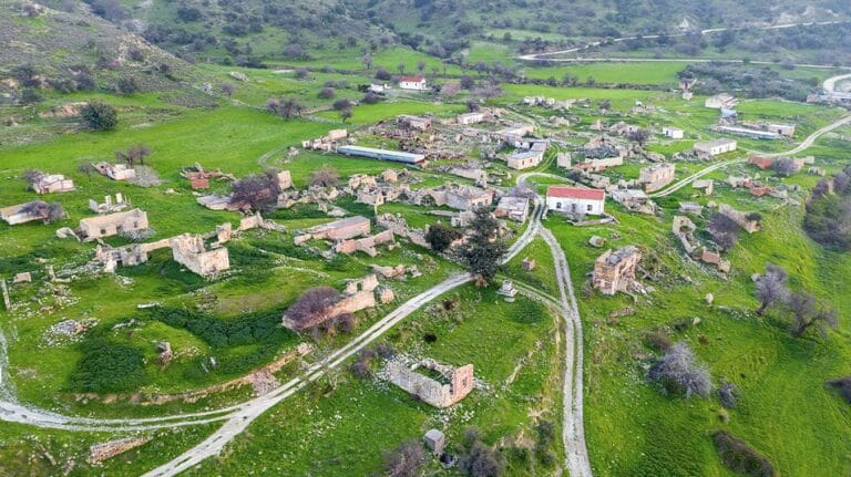 Imagen noticia El silencio del campo: Despoblamiento y desafíos en las zonas rurales del país 