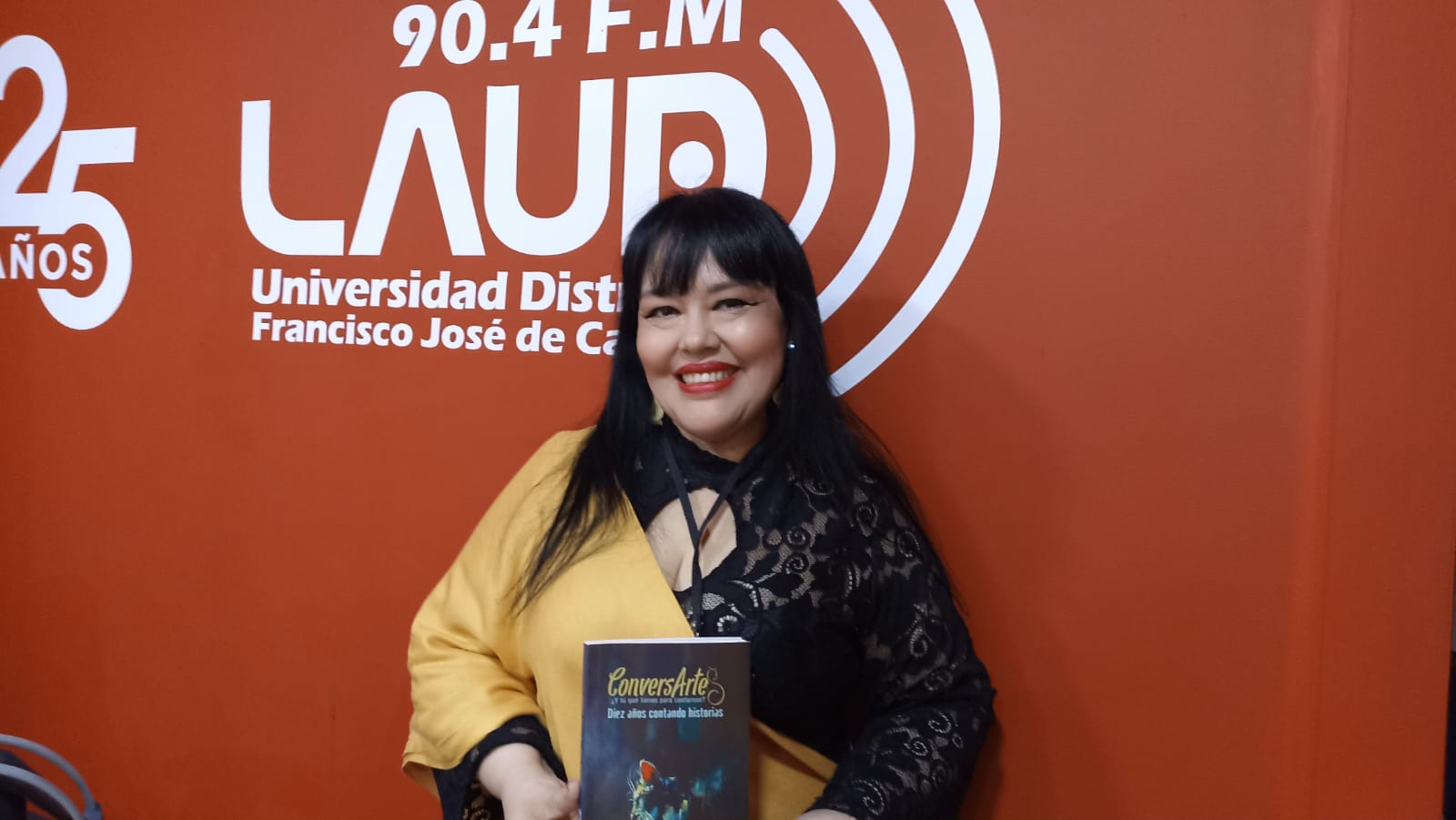 Imagen noticia Embajadora de las escritoras colombianas, Débora Dante, lanza 'ConversArte'