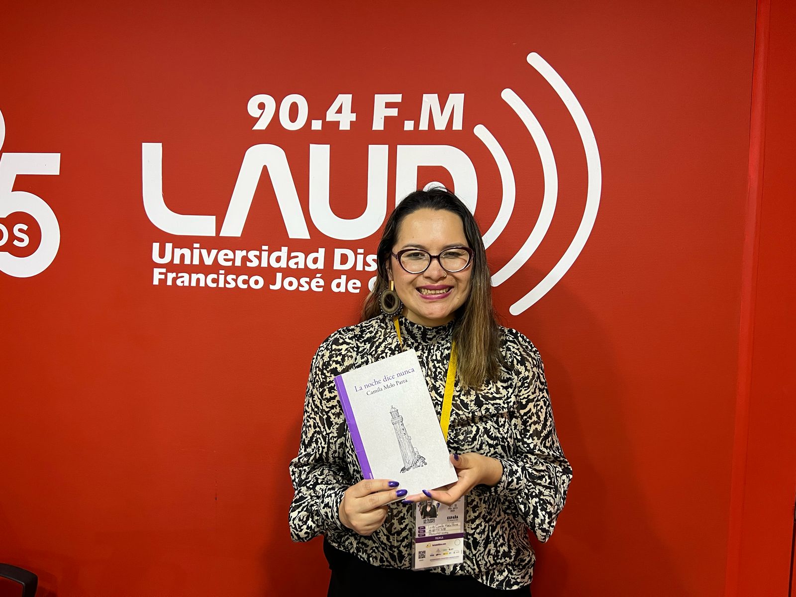 Imagen noticia Camila Melo: La poesía como refugio, trinchera y ritual