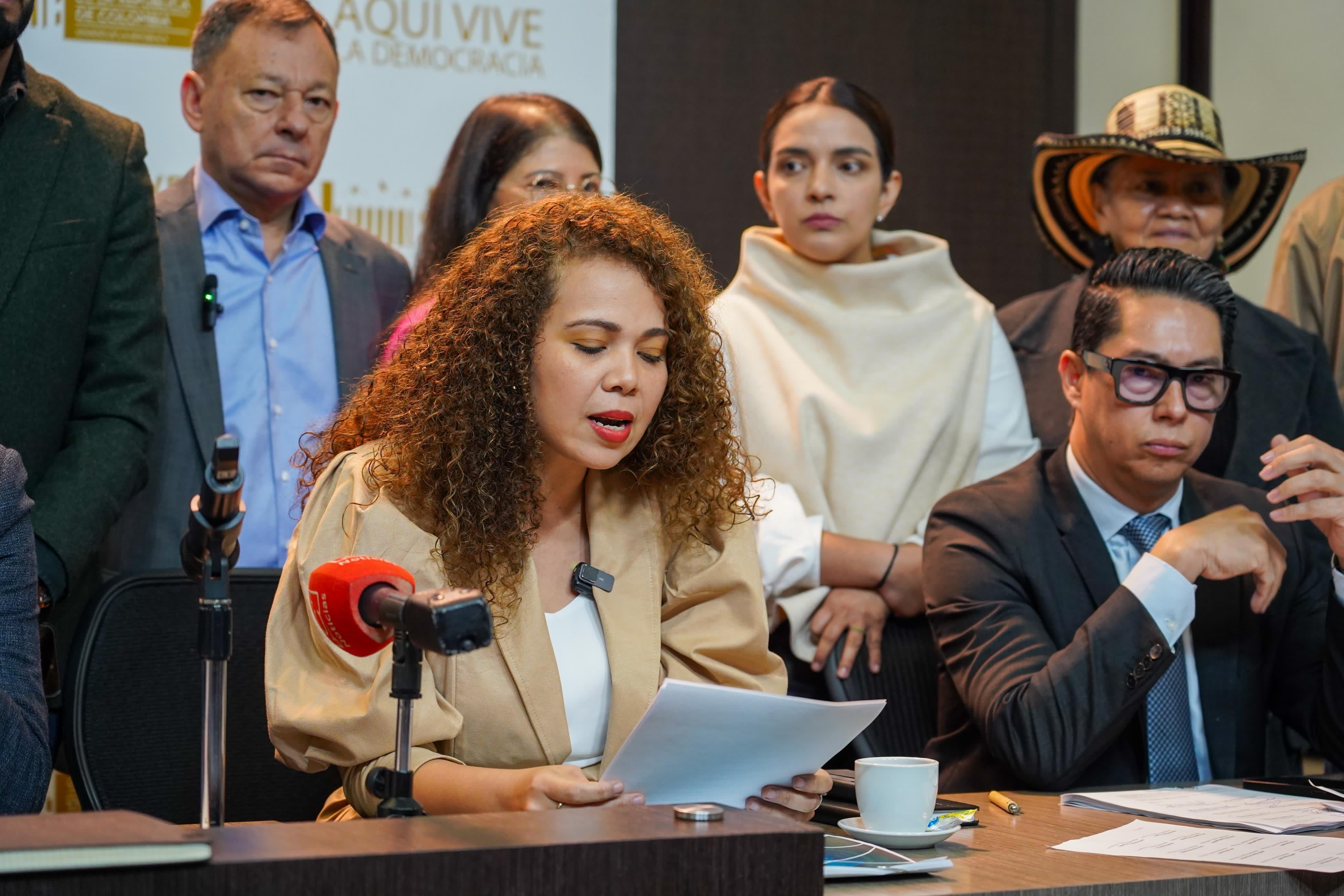 Imagen noticia ¿Regularán la Inteligencia Artificial en Colombia? Radican nuevo proyecto de Ley