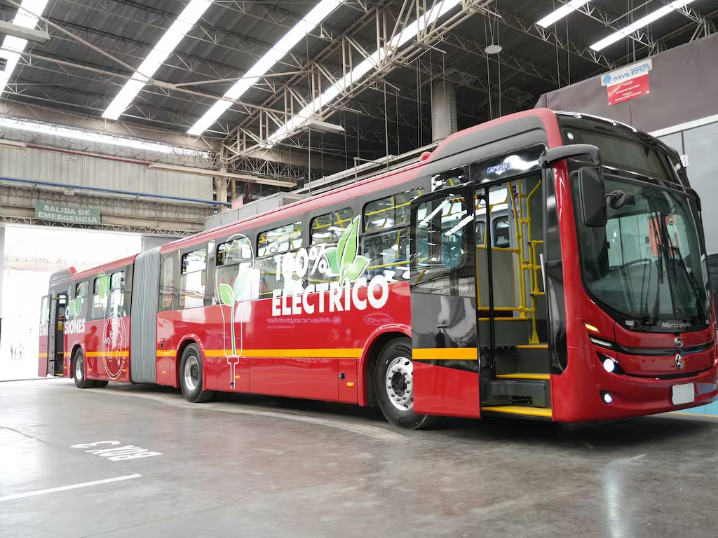 Imagen noticia Colombia presenta su primer bus 100 % eléctrico ensamblado en el país