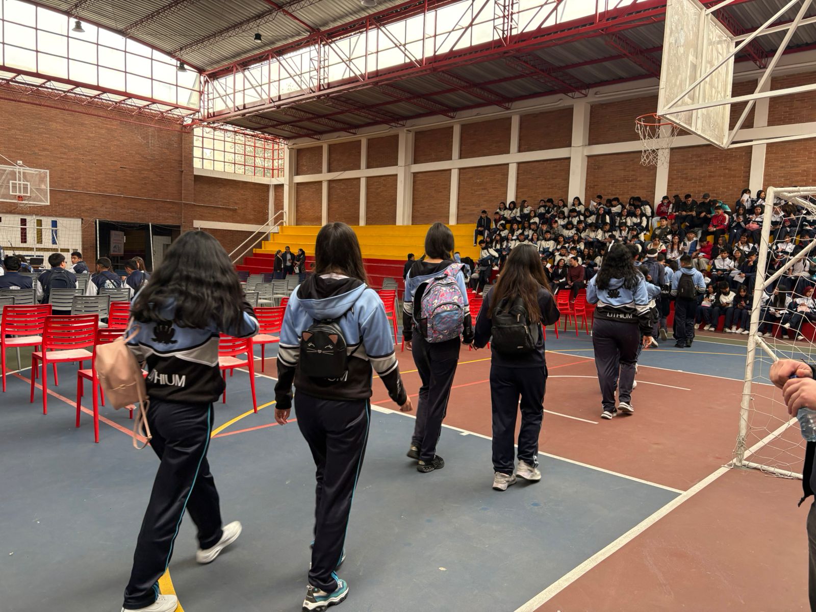 Imagen noticia Estudiantes de colegio se suman a la Semana Tecnológica 