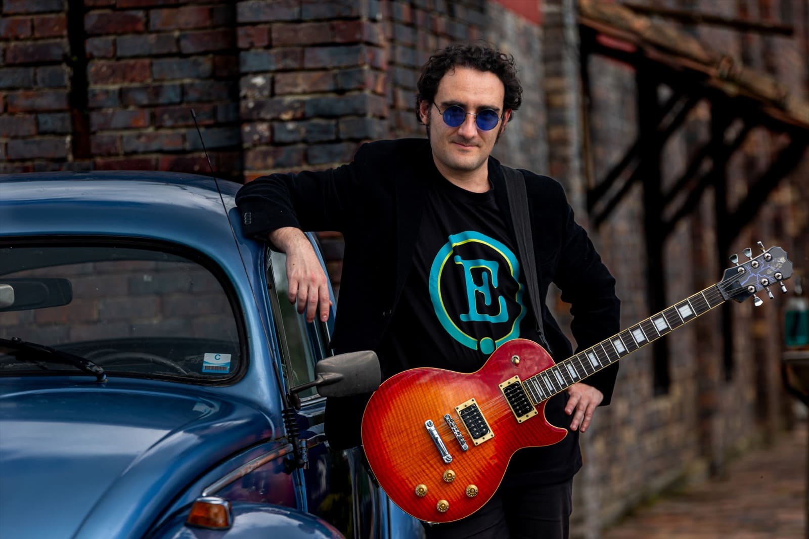 Imagen noticia E Multicolor lanza ‘Nada que no sea difícil’: 15 canciones para desnudar el alma