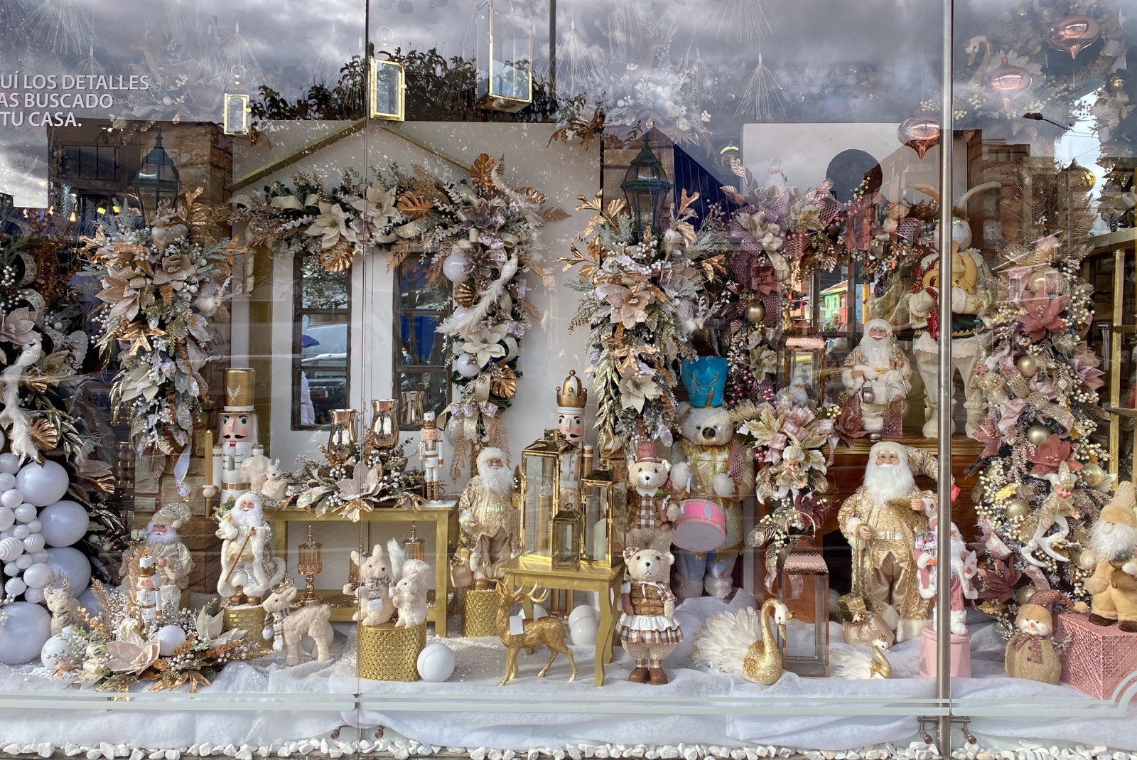 Imagen noticia Abren convocatoria de Vitrinas Navideñas para promover el turismo y el comercio local