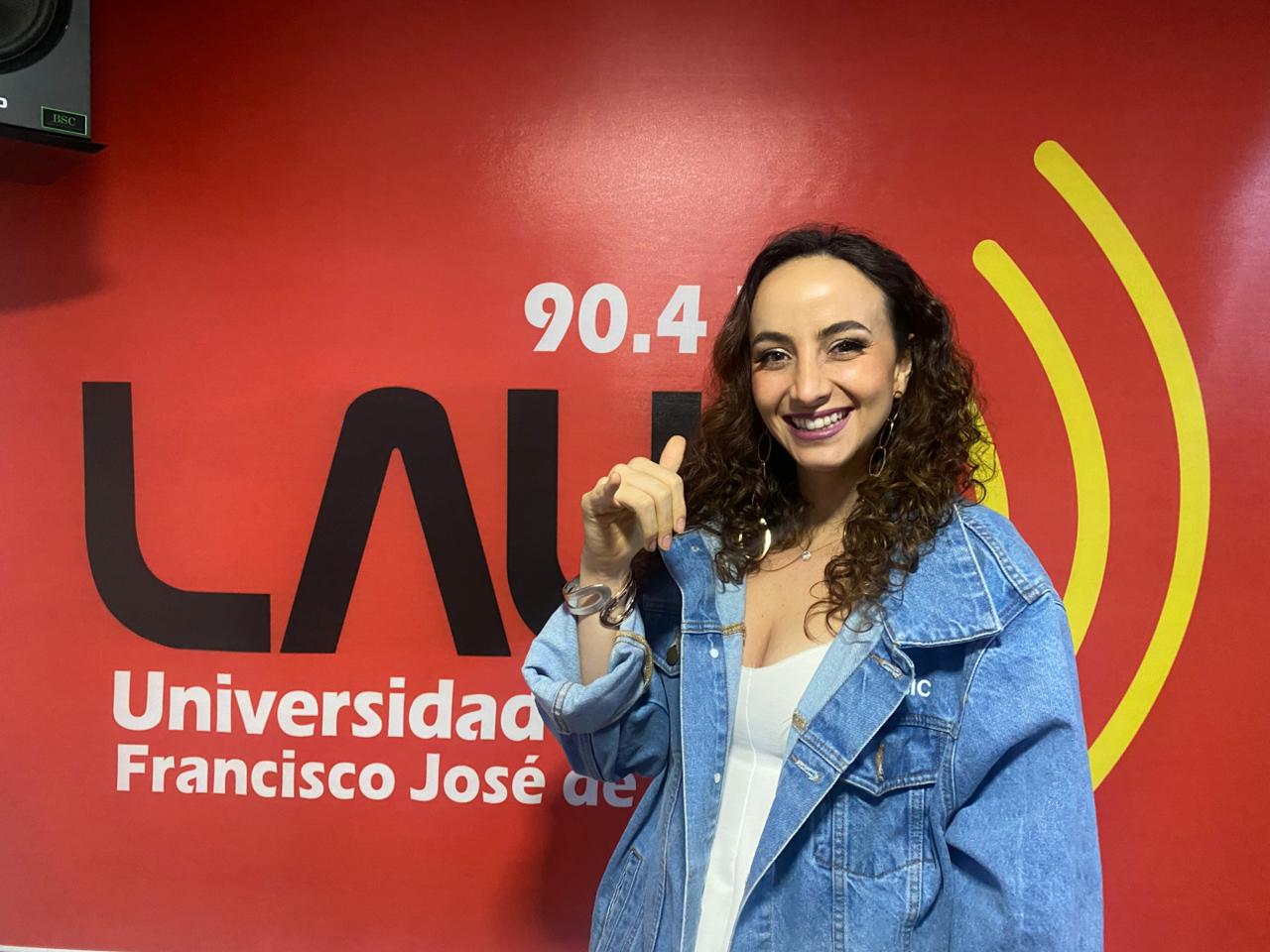 Imagen noticia Silvia de Frente revive la memoria millennial con humor y terapia colectiva