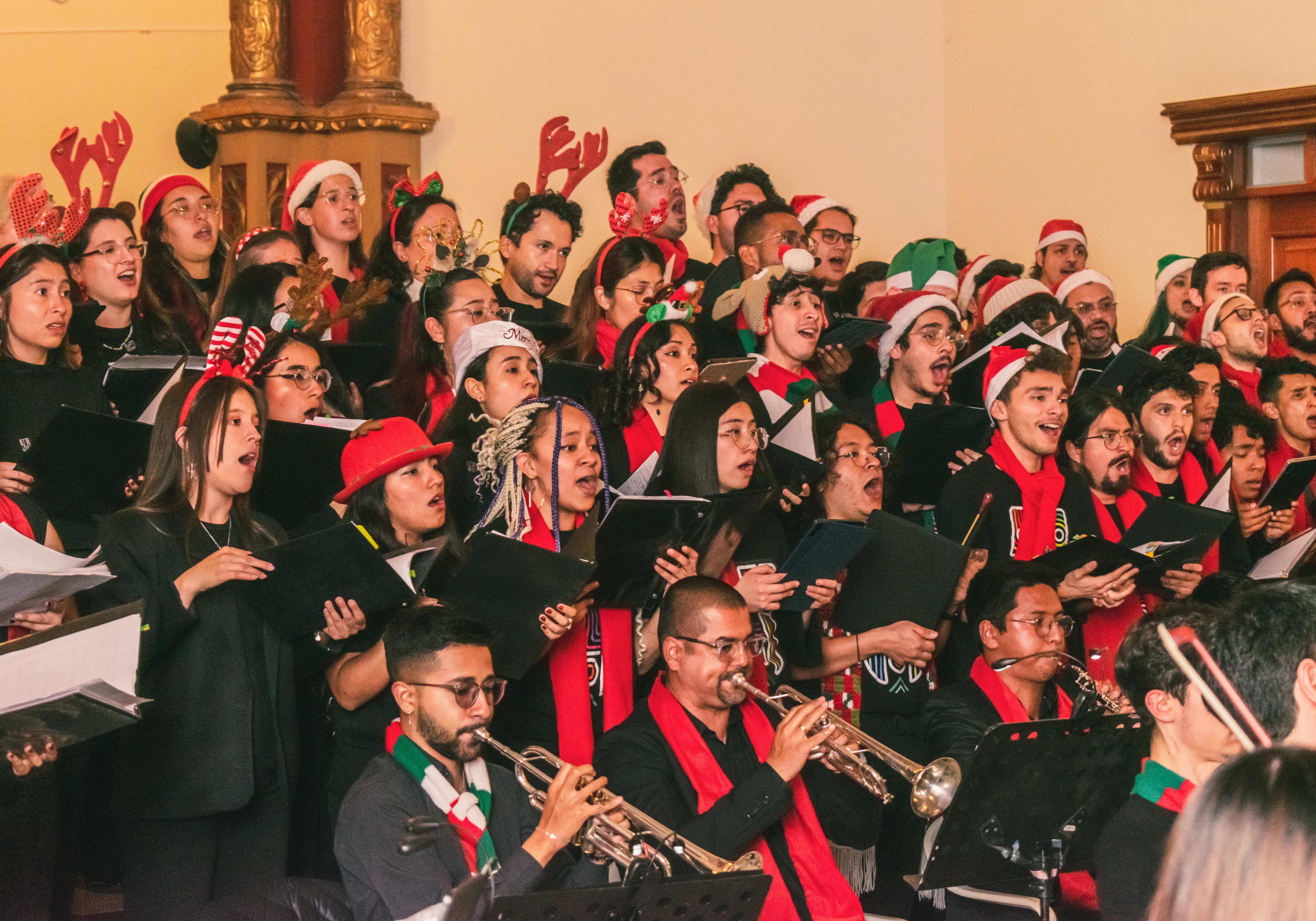 Imagen noticia Gran Concierto de Noël: Más de 100 artistas iluminan la Navidad en Bogotá 