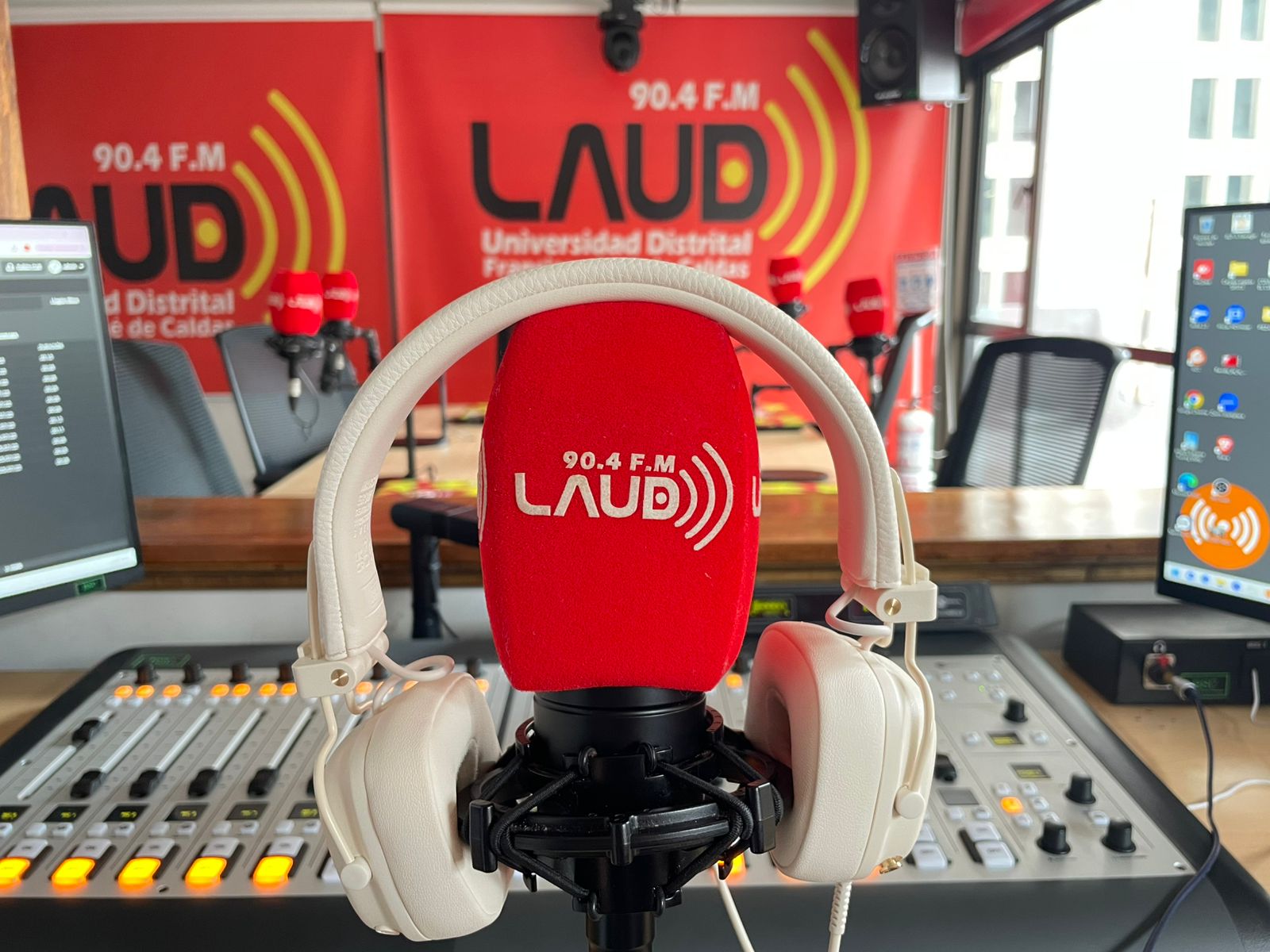 Imagen noticia ¿Cómo la radio sigue vigente en un mundo digitalizado?