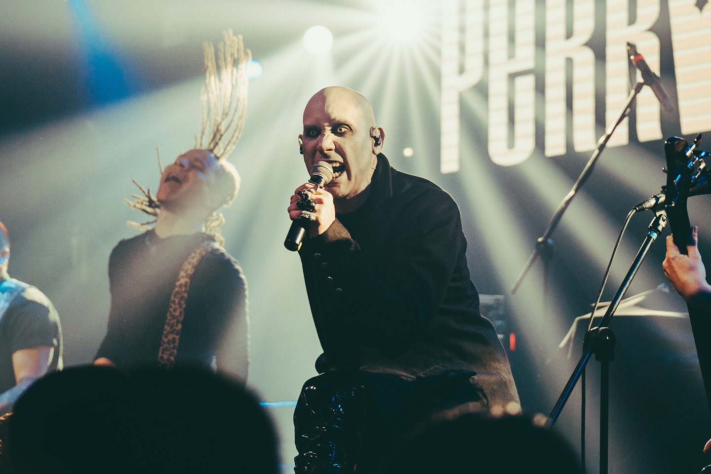 Imagen noticia Perros de Reserva convierte el desamor en ‘Corazón de Cristal’