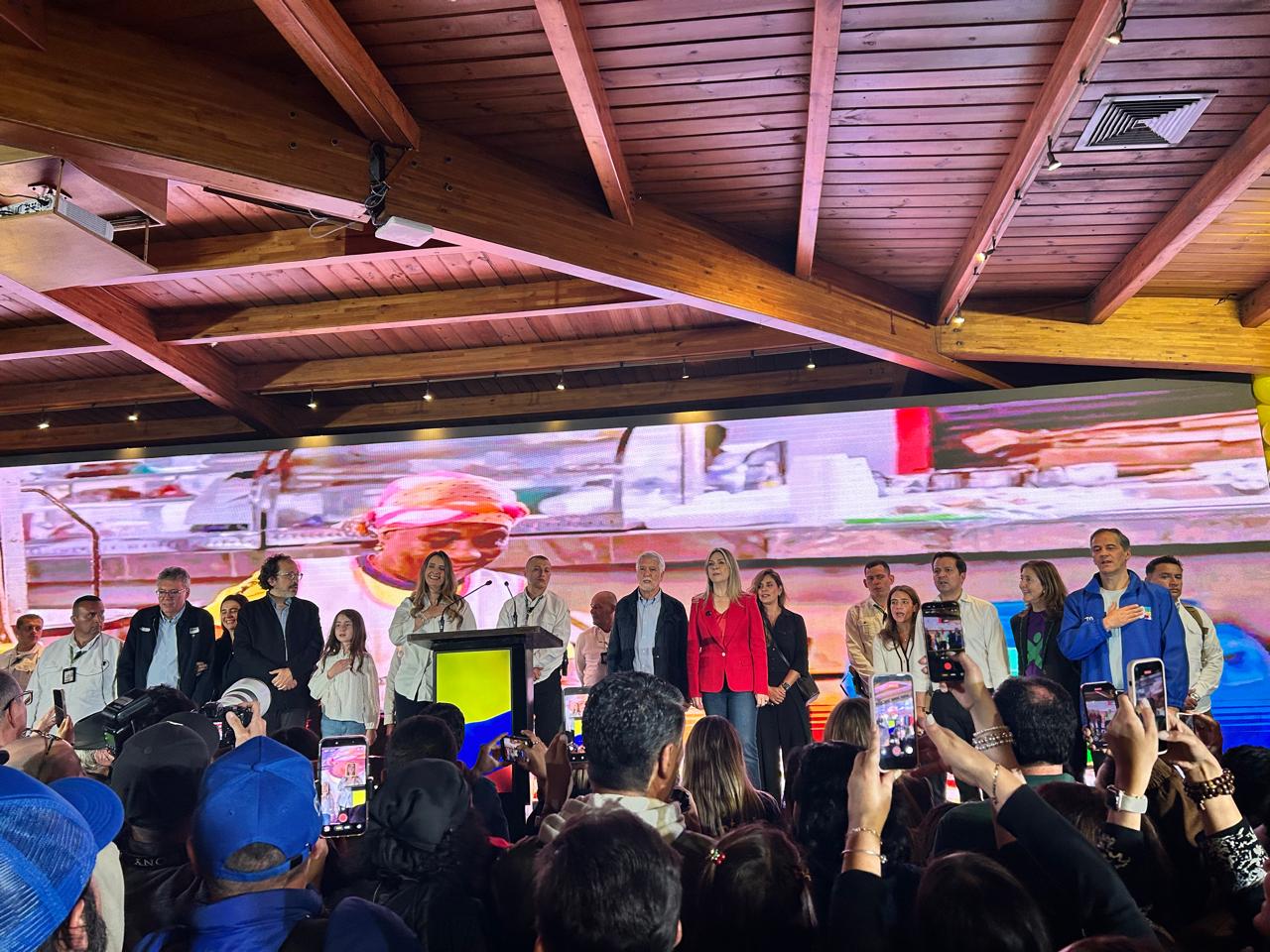 Imagen noticia Paloma Valencia gana la consulta