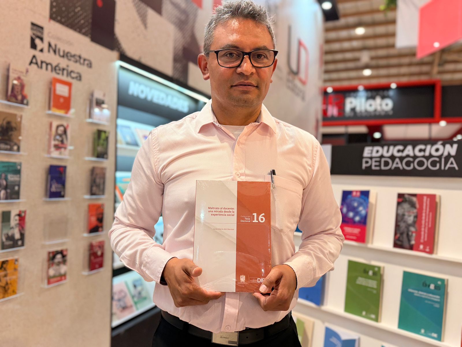 Imagen noticia Un libro que visibiliza el maltrato a los docentes