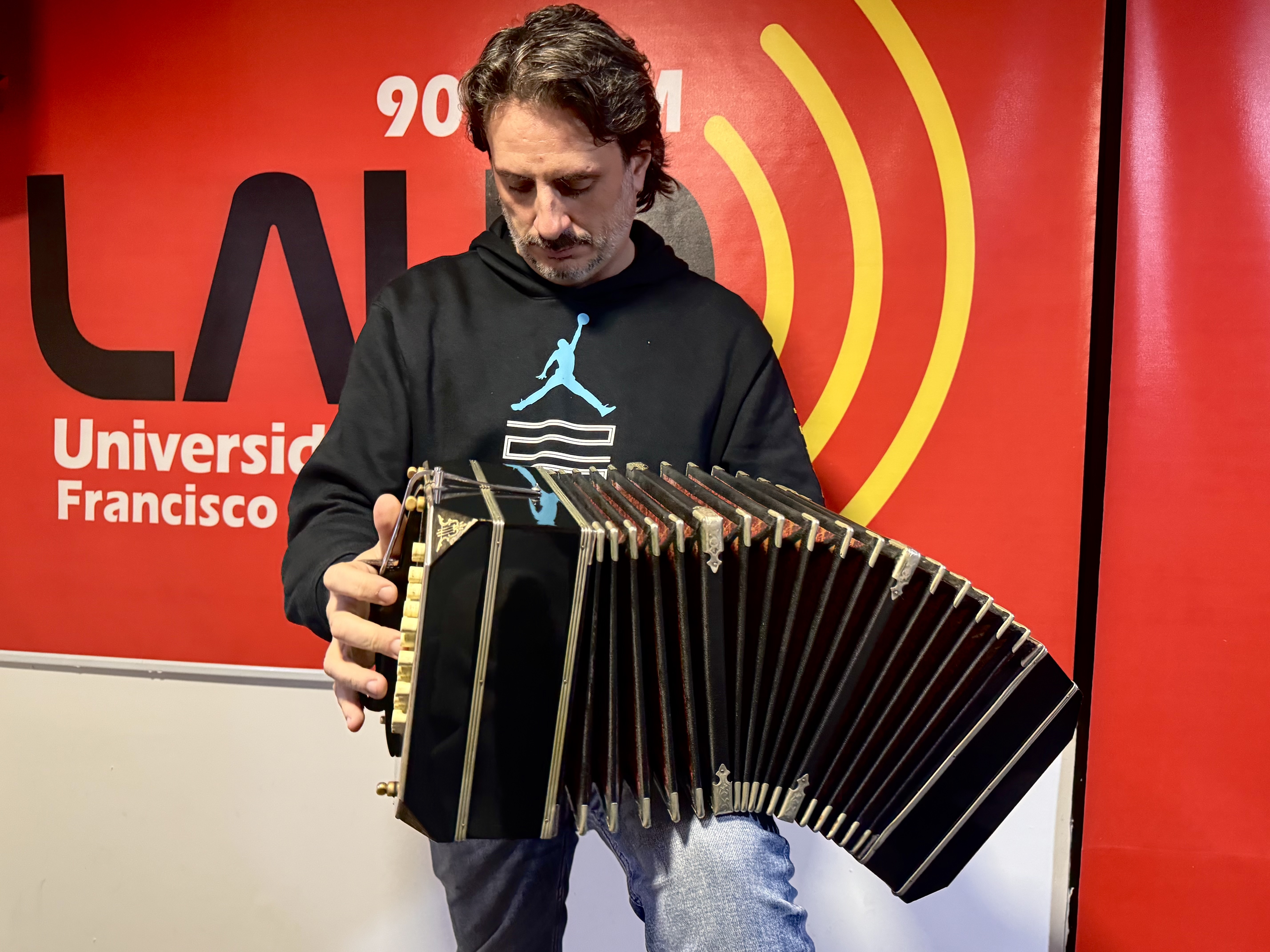 Imagen noticia El bandoneón que recorre el mundo: Pablo Jaurena sorprende con ‘Fueyerías’