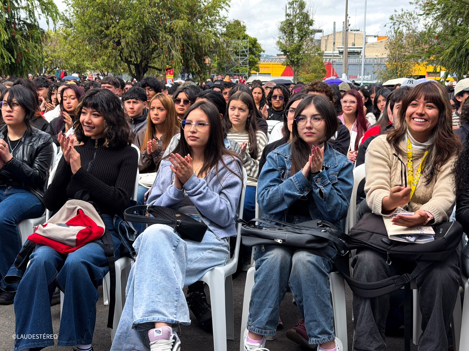 Imagen noticia Docentes dan la bienvenida a los estudiantes de primer semestre
