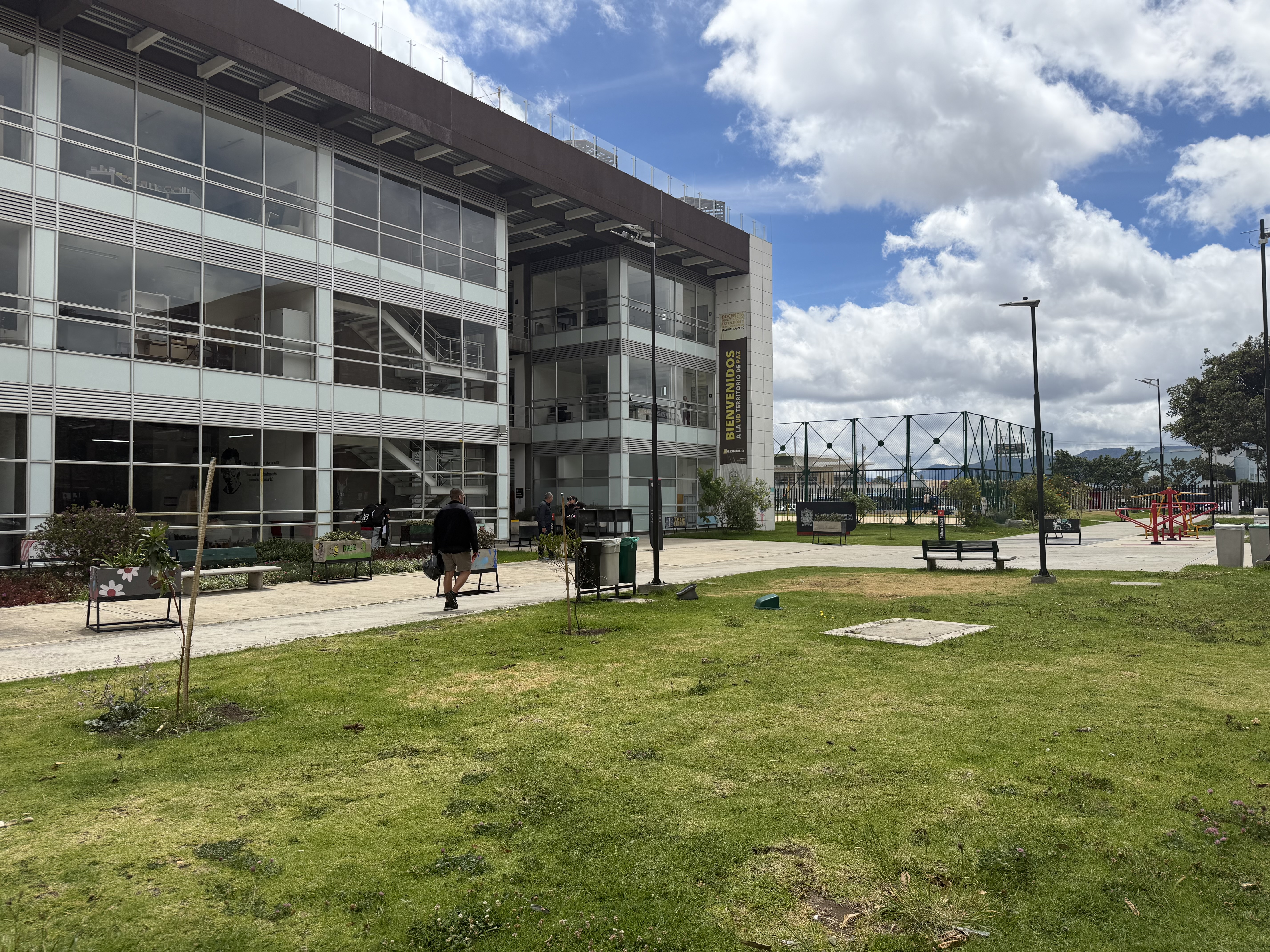 Imagen noticia Más de 3.000 estudiantes participaron en la ‘Feria Universitaria TECNO’