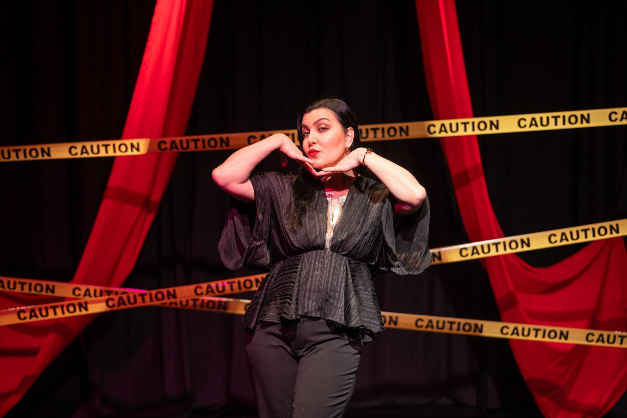 Imagen noticia ¿Brutas? ¡Ni de riesgos! Isabella Santo Domingo llega con su comedia a Bogotá